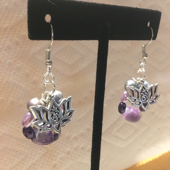 Beautiful Natural Amethyst Stone Ohm Earrings - Picture 3 of 4